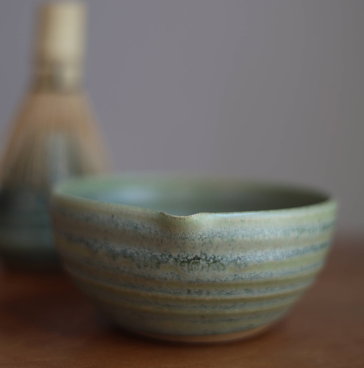 Large Pouring Bowl in Moss Green