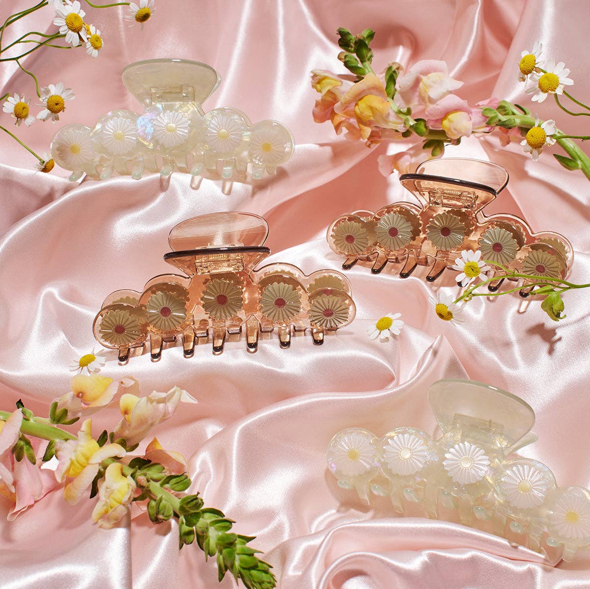 Eclipta Daisy Flower XL Hair Claw  in Clear Brown Acetate