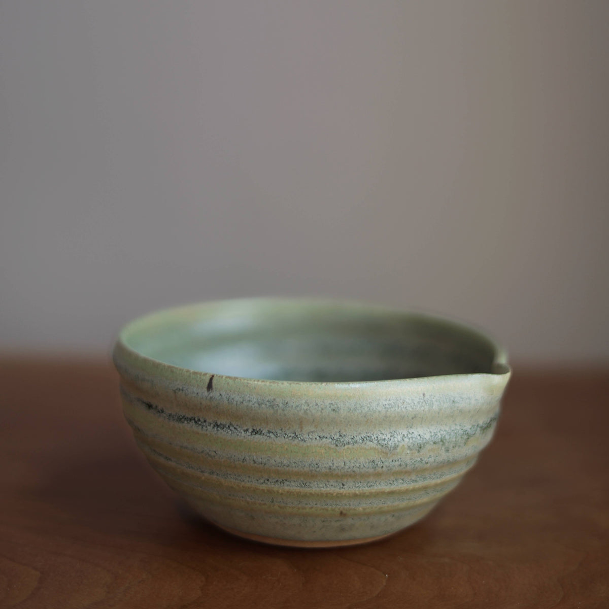 Large Pouring Bowl in Moss Green